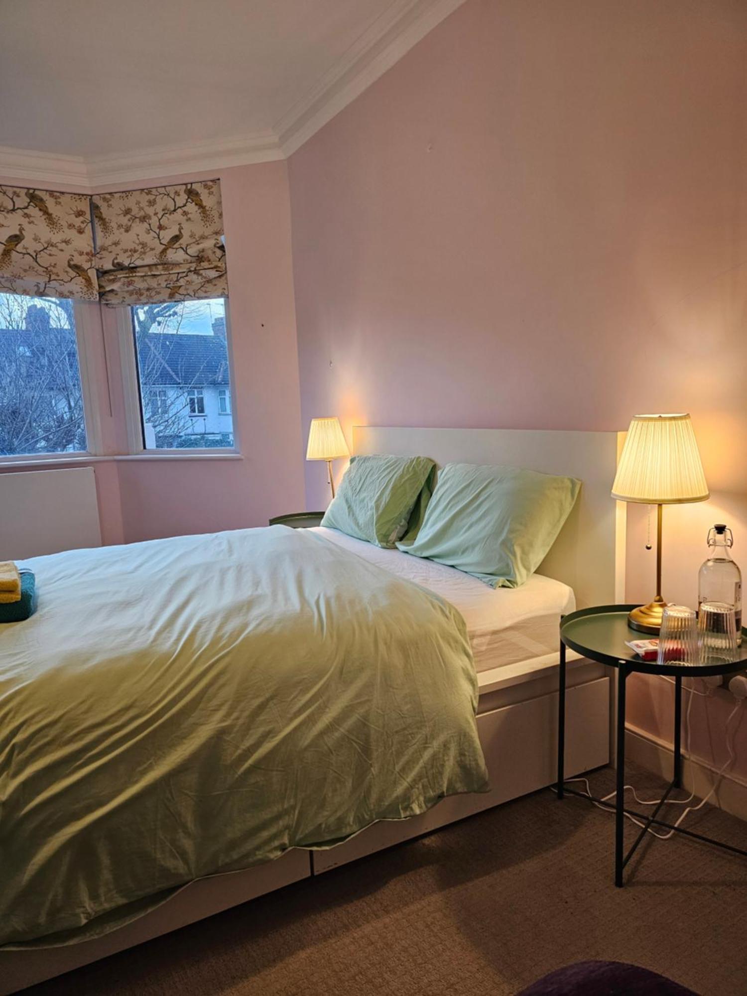 Bed and Breakfast Brentford House Екстер'єр фото